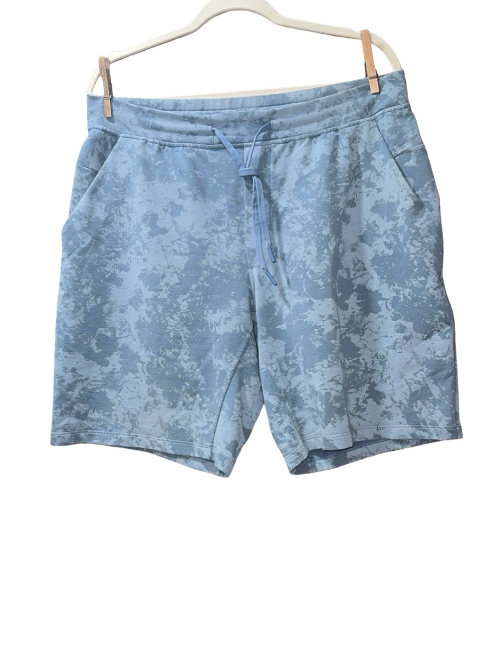 Lululemon Men's Light Blue Patterned Drawstring Shorts